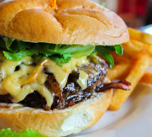 foodishouldnoteat:  if you love food follow my blog! 
