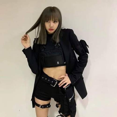 Lisa from Blackpink &ldquo;Kill This Love&rdquo; stage