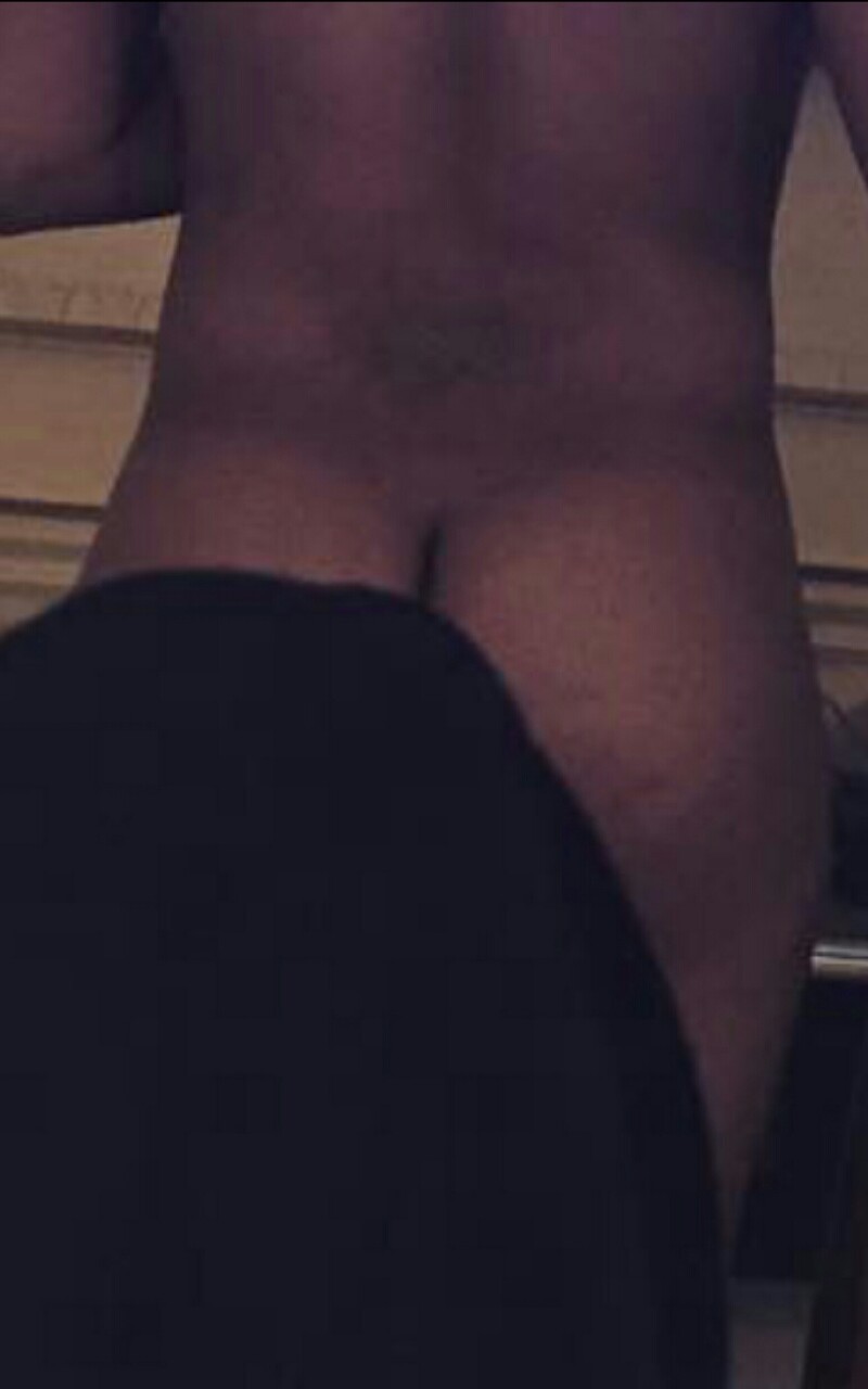 lamarworld:  singer John Legend ’ s juicy ass 