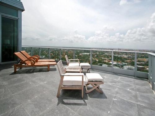 MIAMI PENTHOUSE$17 Million 