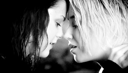 dyke-lesbian-photographies:  Dyke Lesbian Photos