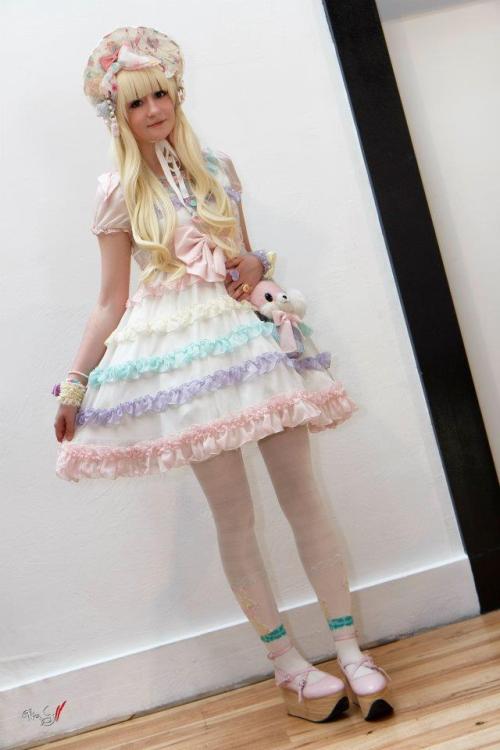 fairyemilie:  Before AP Tea Party *-* ♥  