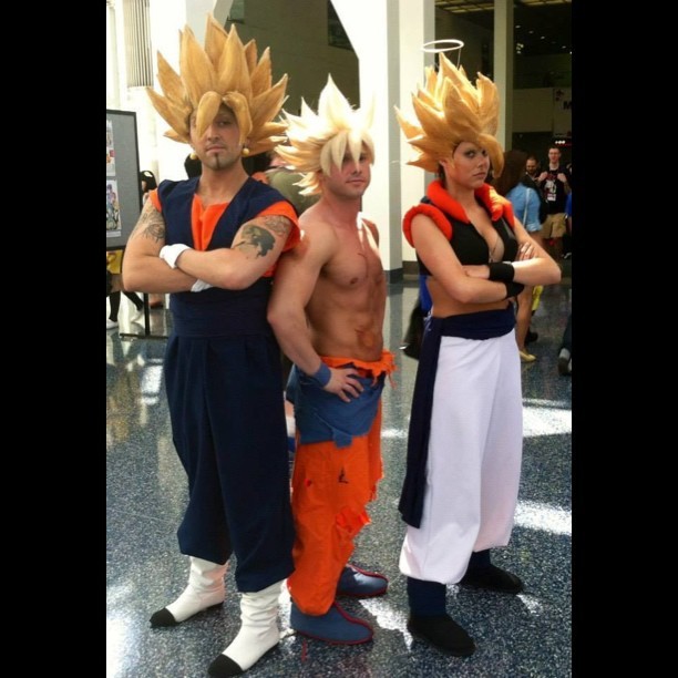 livingichigo:  Was walking around Anime Expo when this happened.  Goku: @livingichigo