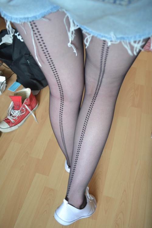 fashionmylegs:Fashionmylegs Style Picks :Submit LookMy granny bought me these tights, from primark I