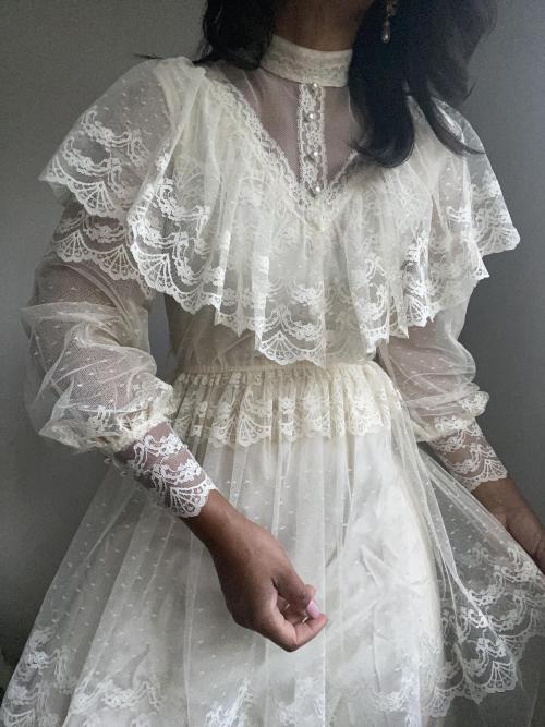 peachblushparlour:Vintage Victorian Inspired 70s Dress