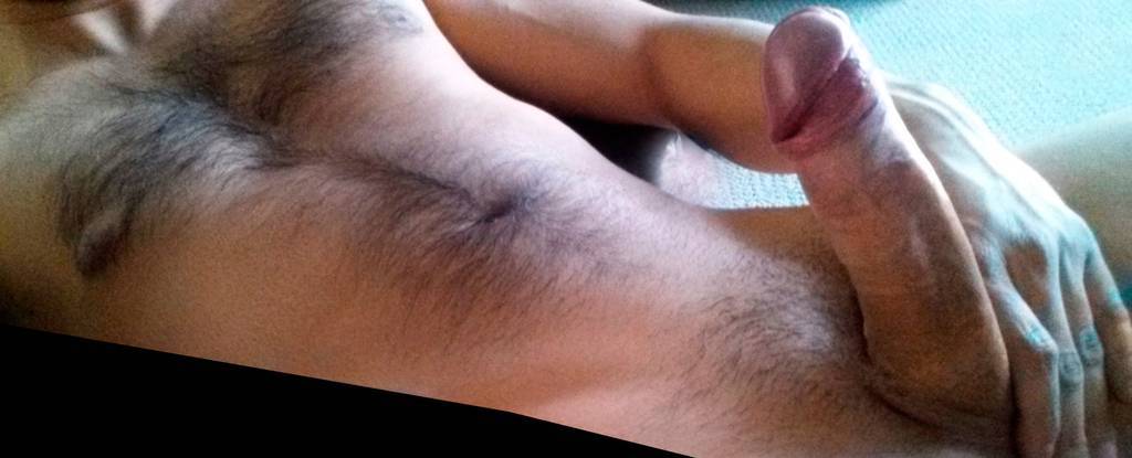 naked-straight-men:  Layin