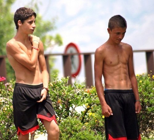 Worshipping the male body