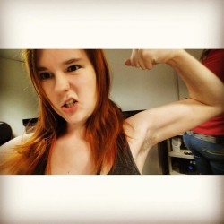 achselhaare:  Head start on no shave November ;) #strongisthenewskinny #girlswholift #hairypits #noshavenovember #noshaveanytime by mikalawinney http://ift.tt/1uUwLRr www.dont-shave.com