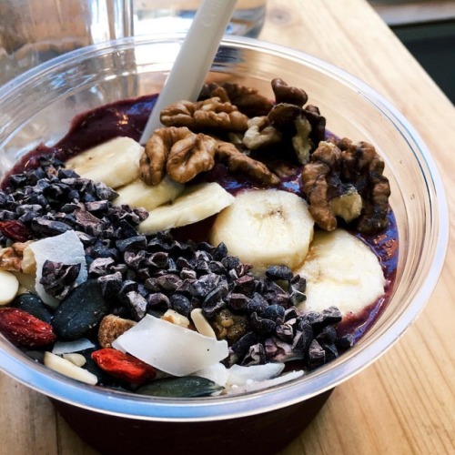 Had the first smoothie bowl since coming home from Stockholm! @superfooddeli &rsquo;s protein pa