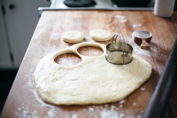 Celticknot65: Sweetoothgirl:   Blueberry Cream Cheese Donuts   Are You Taking Notes,