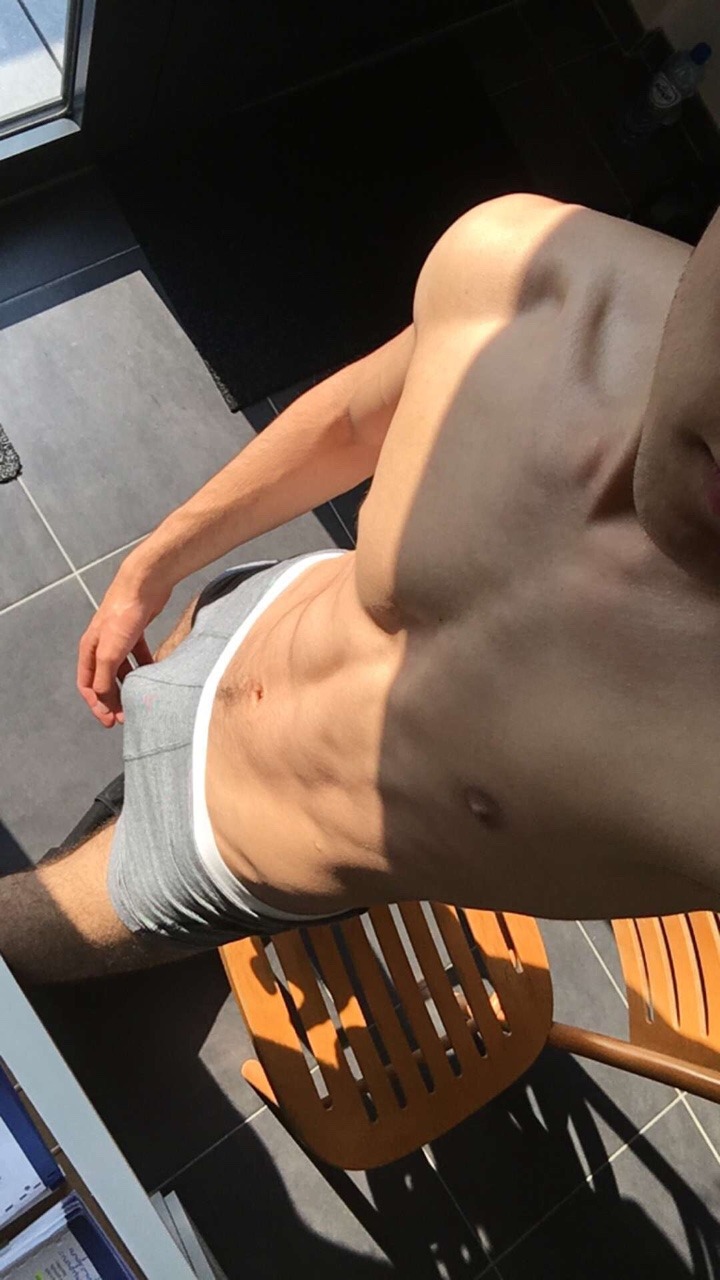 ehuro:  When it’s too hot so u have to take off all ur clothes