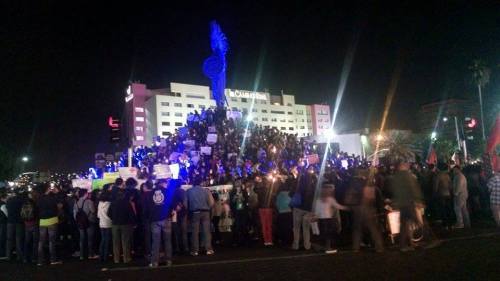 anotheraf:  This is my country, we had enough.  “Mexicanos al grito de guerra…”
