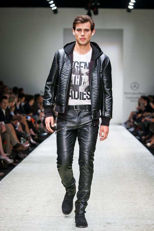 dannyboi2-model-behavior:  chriscruzism:  GUESS at Mercedes Benz Fashion Week Mexico