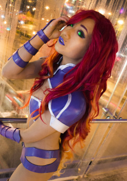 comicbookcosplay:  Photo: StephenStarfire: