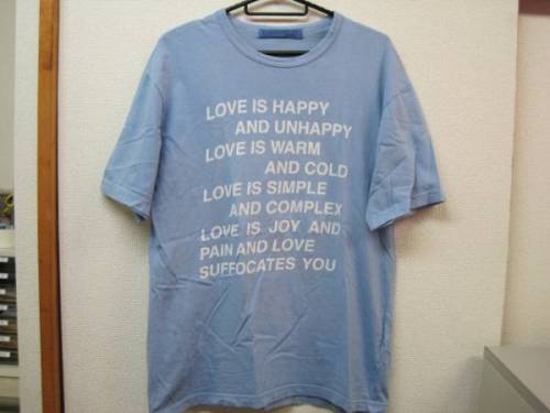 lacollectionneuse:JUNYA WATANABE COMME des GARCONS MAN メッセージTシャツ 注目love is… typography t-shirt • jun