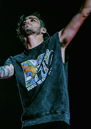 insane-over-zayn:I cannot believe he shaved his armpits2.11.15 (x) / 2.15.15 (x)