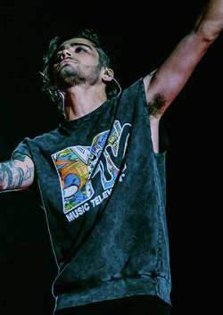 Insane-Over-Zayn:i Cannot Believe He Shaved His Armpits2.11.15 (X) / 2.15.15 (X)