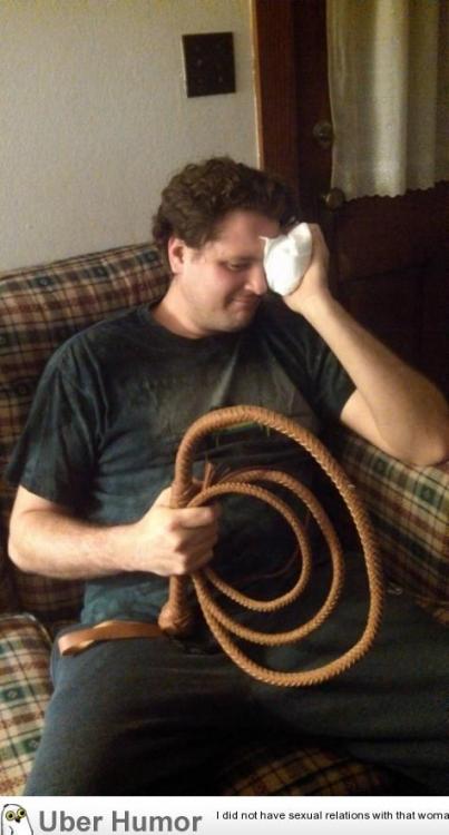 omg-pictures:  The picture tells the whole story, really.http://omg-pictures.tumblr.com 