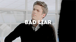 enbyeddiemunson:  barry allen  ϟ  character tropes 