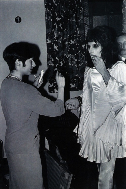 dungeonpeaches:Fred For The Day. Scans from the Mick Rock photo book I have. I just love the sequenc