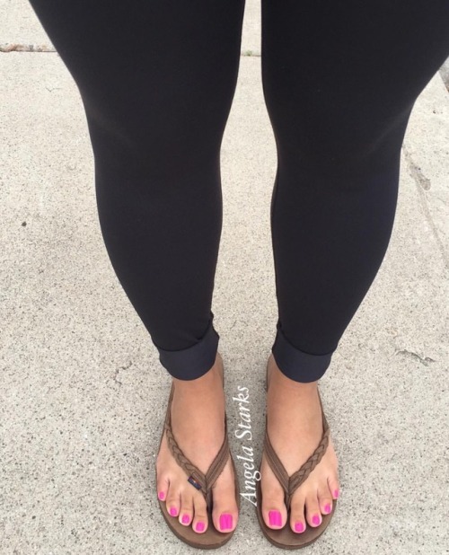 mynorg: Flip flop Alexa doesn’t want you to join this KILLER feet discord —->HEREand 