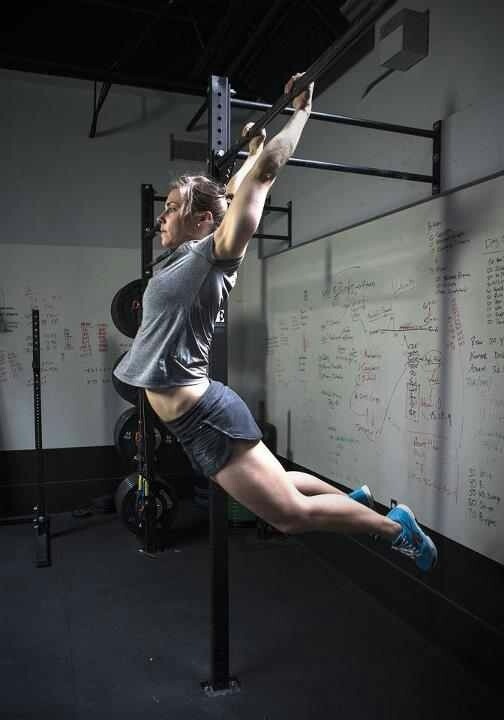 donrafikix:Small But With Big Fight… Julie Foucher Showing How It’s Done On Many