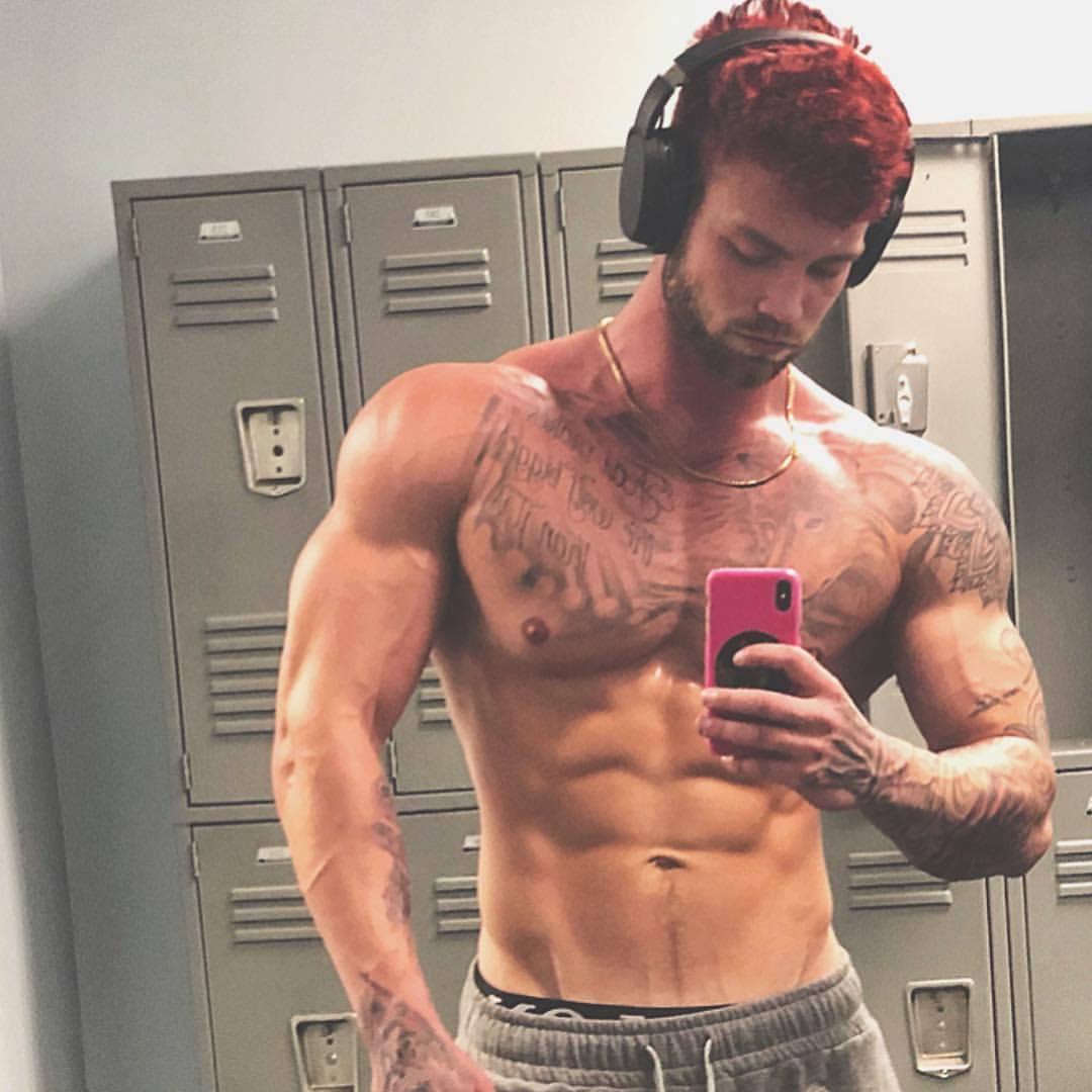 thehottestmenaround:Dustin mcneerhttps://www.instagram.com/markdmafia/