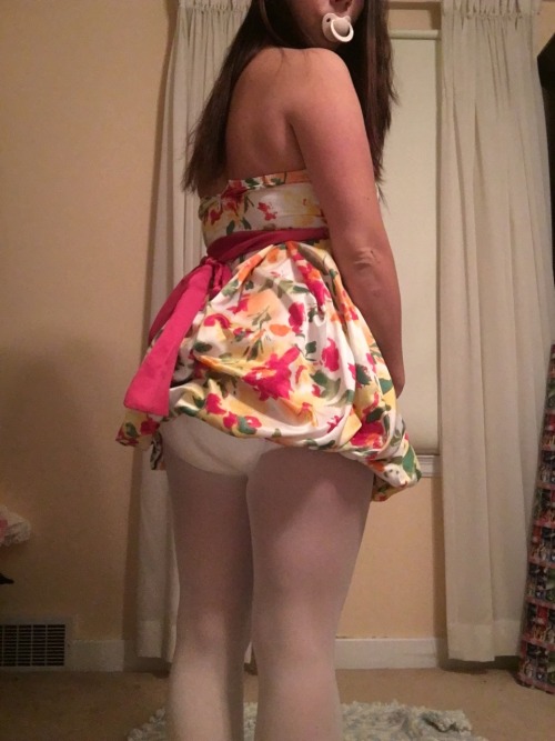 diaperedmilf:  I like trying on dresses! I think this is a perfect dinner dress!