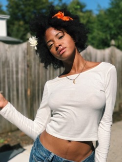 Welovenappyhair:natural Model Sequoia Shayvonne // Ig: Sequoiashayvonne 