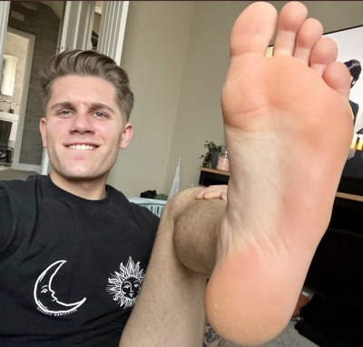 XXX rob-raleigh: great foot photo