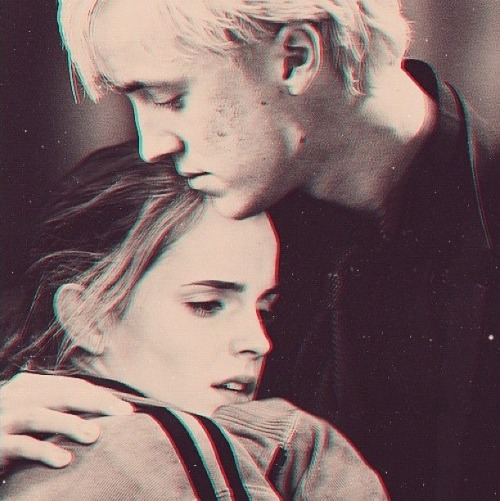 fanfictiondramione:Can you just tell me onceYou’ll never leave me(I’m) afraid of losing 