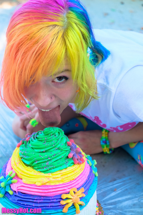 messyhot: Behold the beautifulness that is Sprinkles! She came to Phoenix to shoot with me and join 