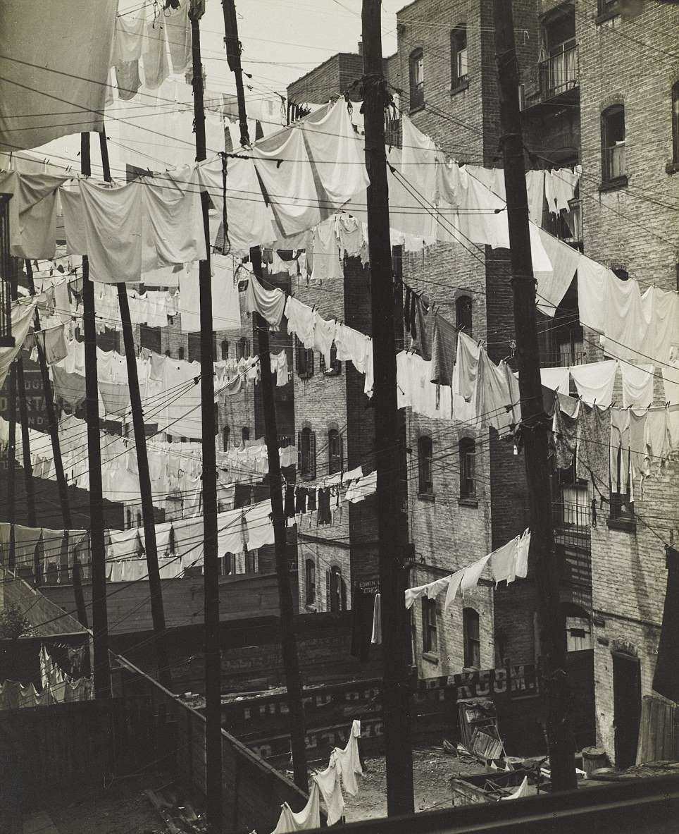 arsvitaest:  Wash Day Author: Consuelo Kanaga (American, 1894-1978)Date: 1937Location: