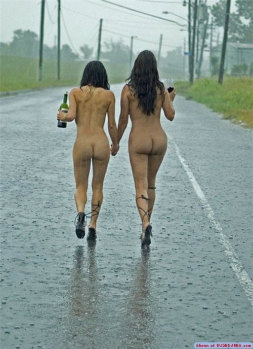 After a night of drunken fun, Abigail and Emily decided to have a naked walk home.