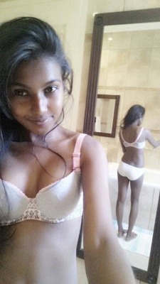 desi-baba:  Indian Hottie Showing her Sexy