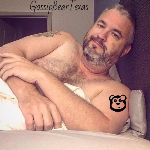 Have you met @man_0_man_0_man? . #woof #bearsgay #gaybear #bearman #gayhairy #beardedgays #gaystagr