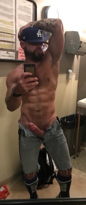 fredholt:  hairymacho:    http://hairymacho.tumblr.com/▲✕  My Tumblr blogs - http://fredholt.tumblr.com - http://hairymusclehunks.tumblr.com - http://justmusclemen.tumblr.com - http://justhairymen.tumblr.com - http://justmenass.tumblr.com -Like