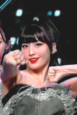 twicesonce:(201105) momo - i can’t stop me 