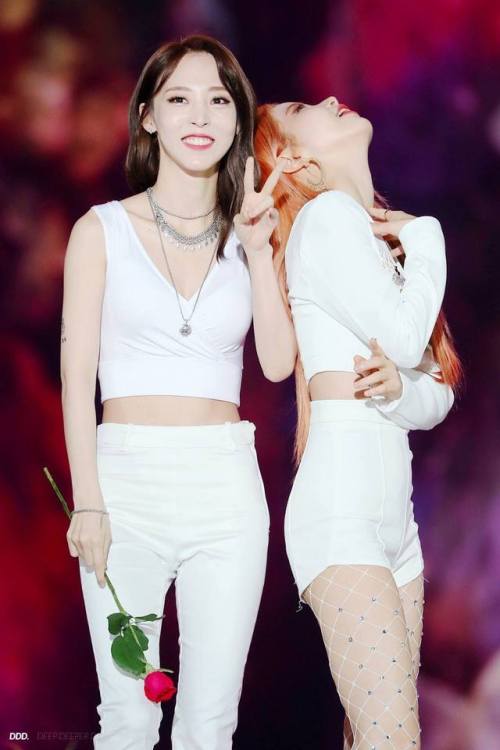 MoonSun - Couple Fashion (Summer 2018)  Moonbyul &amp; Solar - Mamamoo