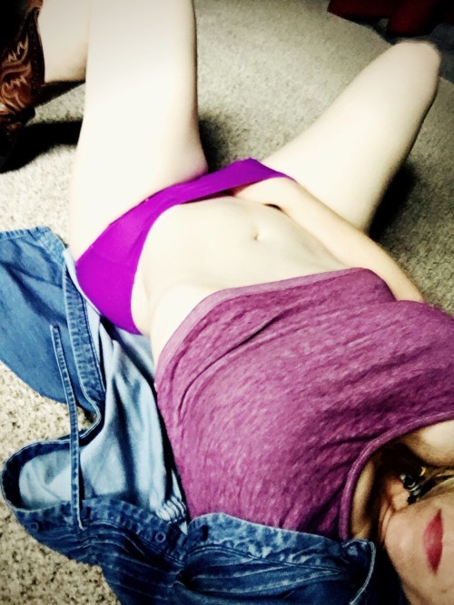 cassidy73:Sometimes I just have to unbutton my dress and get down on the floor I was thinking about
