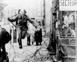 historicaltimes: Conrad Schumann defecting to the West from East Germany, 1961 via reddit 