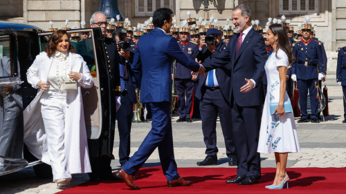 May 17, 2022: King Felipe and Queen Letizia offer an official welcome to Sheikh Tamim bin Hamad Al T