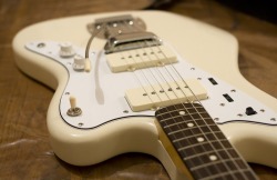 Sexyguitarsandwhatnot:  Pure 
