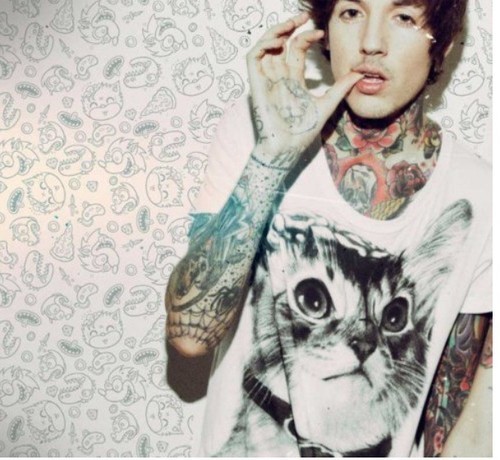oliver sykes | via Tumblr on We Heart It - http://weheartit.com/entry/65470885/via/JaileneC1996
Hearted from: http://weirdred.tumblr.com/post/53451674251