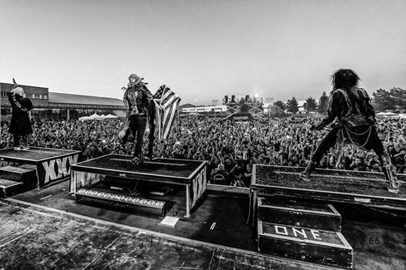 robzombievevo:  Rob Zombie, John 5, and Piggy D during one of their shows in Idaho