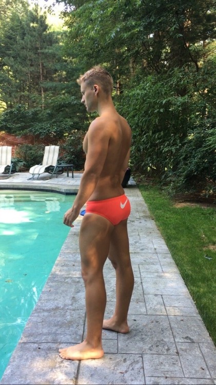 speedocelebration: nice perky little ass