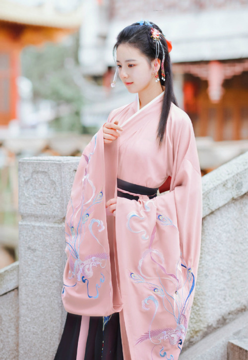 hanfugallery: Traditional Chinese hanfu by 如梦霓裳