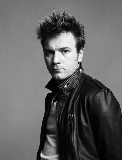 daily-ewan:  Ewan McGregor.  