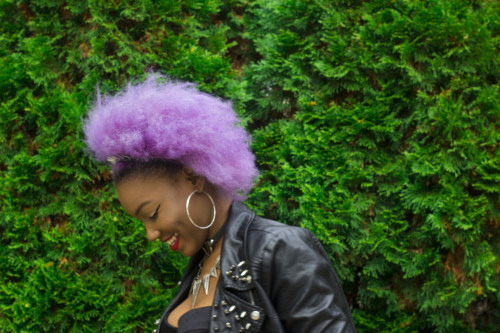 raychillster:colored.  photographer: ceeiv
