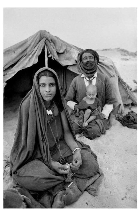 Raymond Depardon,Touaregs du Mali fuyant